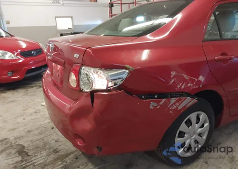 2010 Toyota Corolla Le z USA, uszkodzony, nr VIN 2T1BU4EE1AC519980